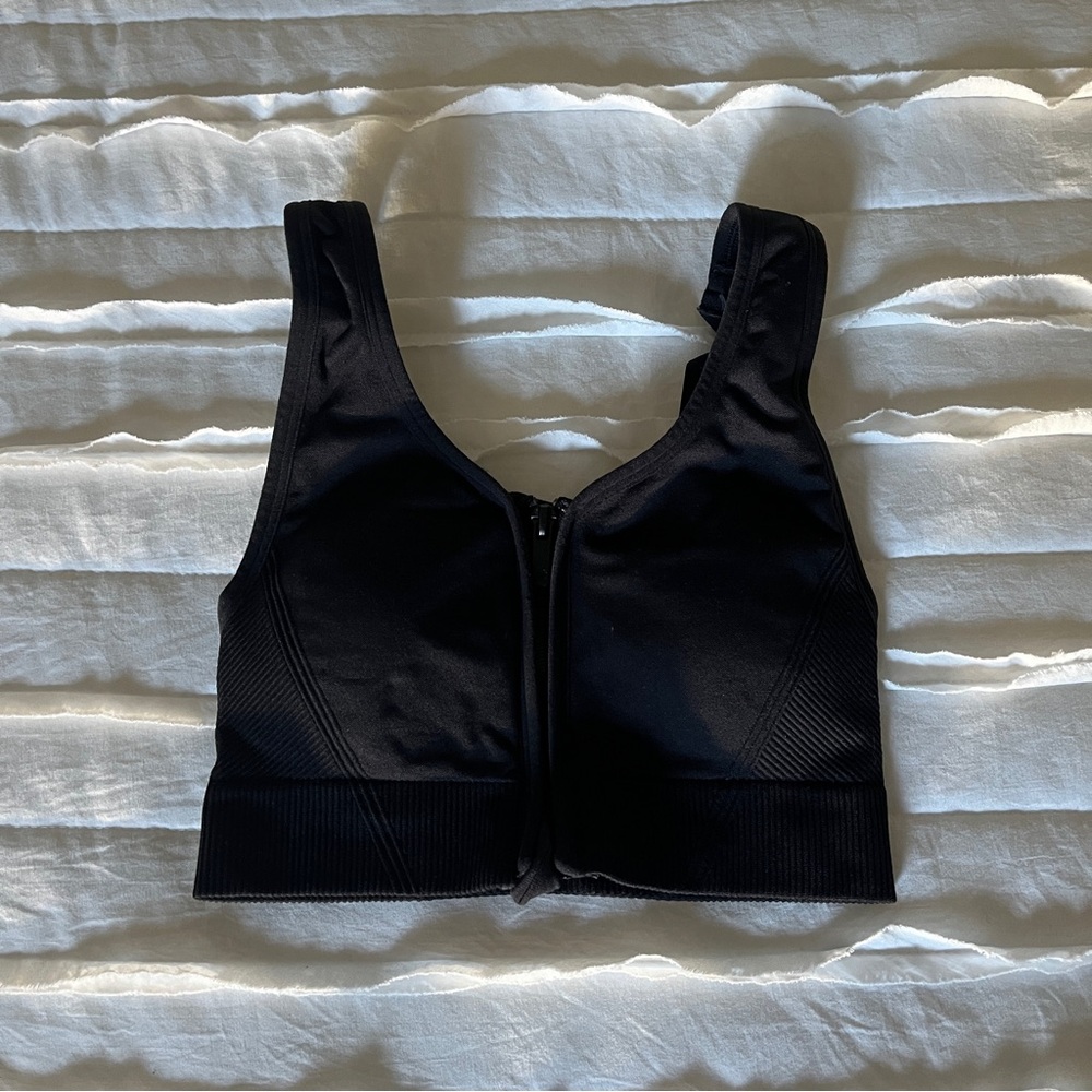 Front zip black sports bra